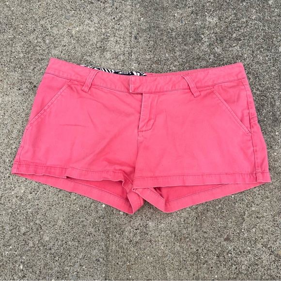Y2K Style Low Rise, Volcom Pink Shorts SZ7 - Picture 1 of 6